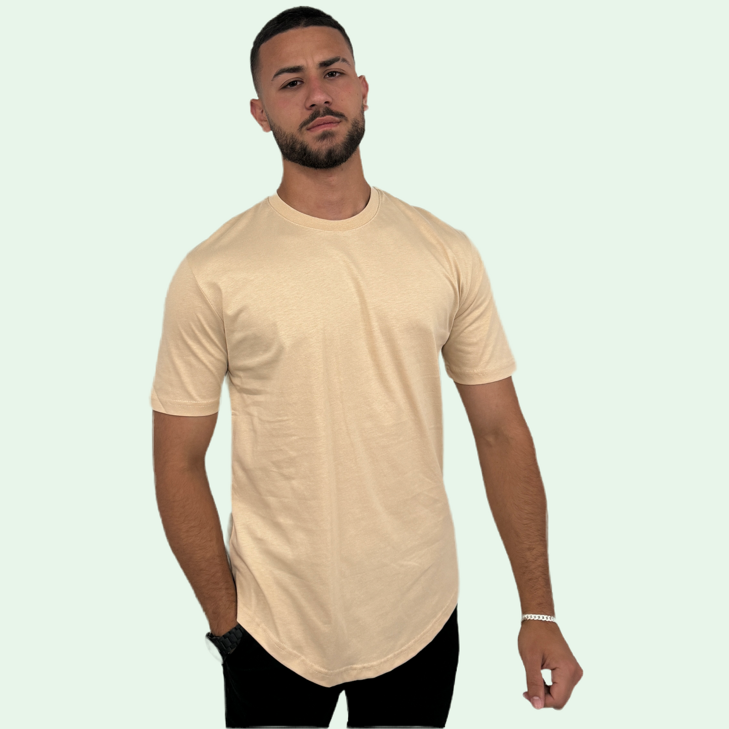 BASIC ROUND NECK T-SHIRT
