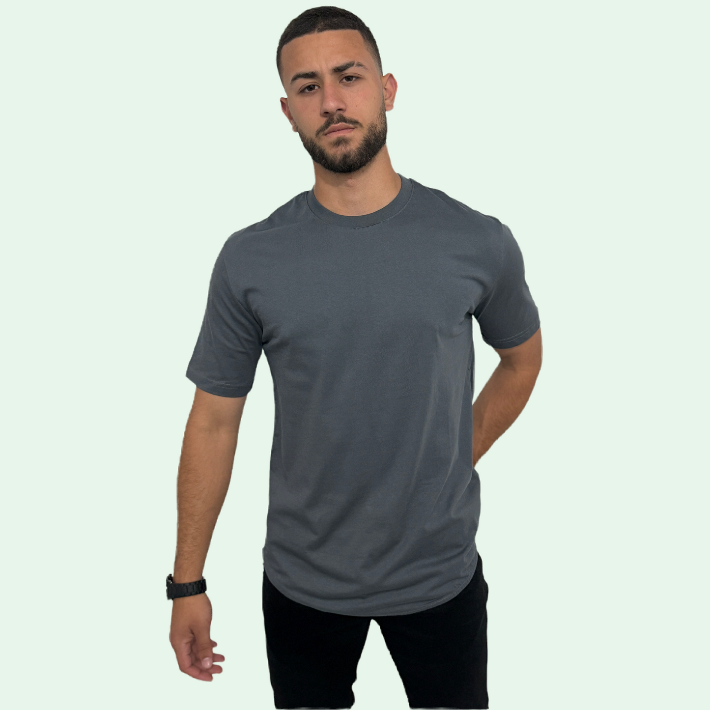 BASIC LIGHTWEIGHT T-SHIRT