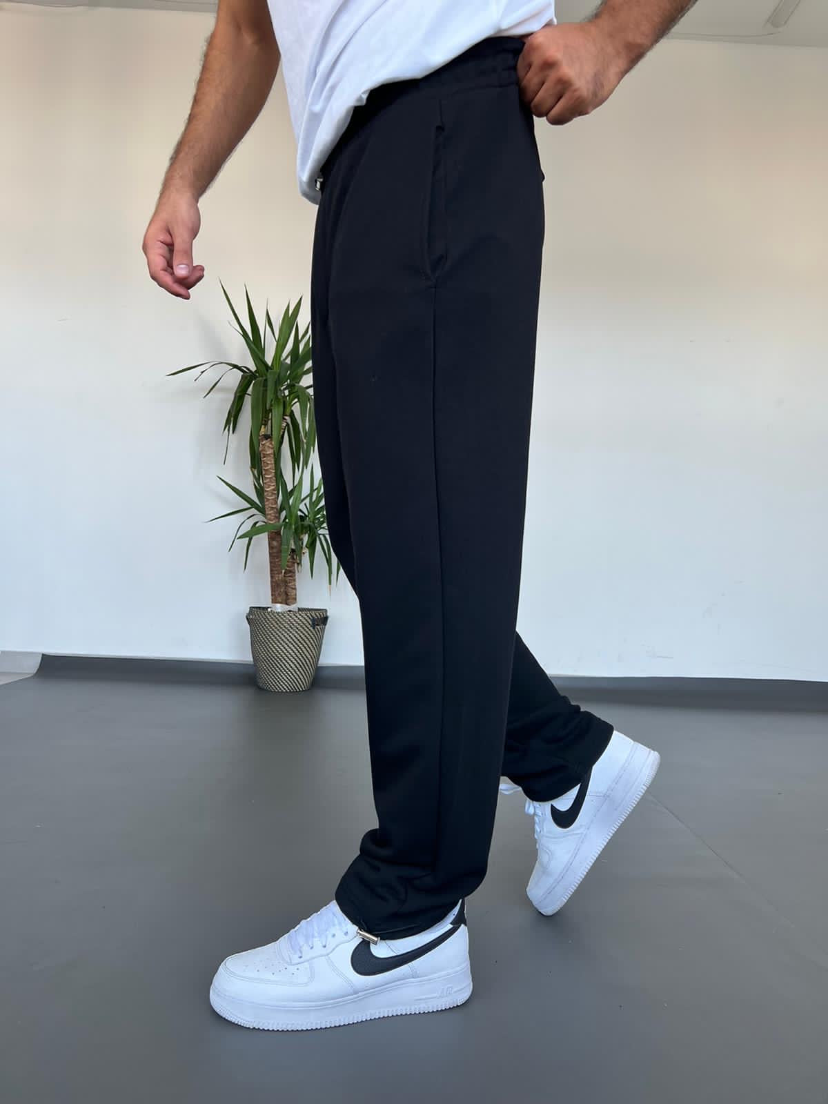 BAGGY SWEATPANTS