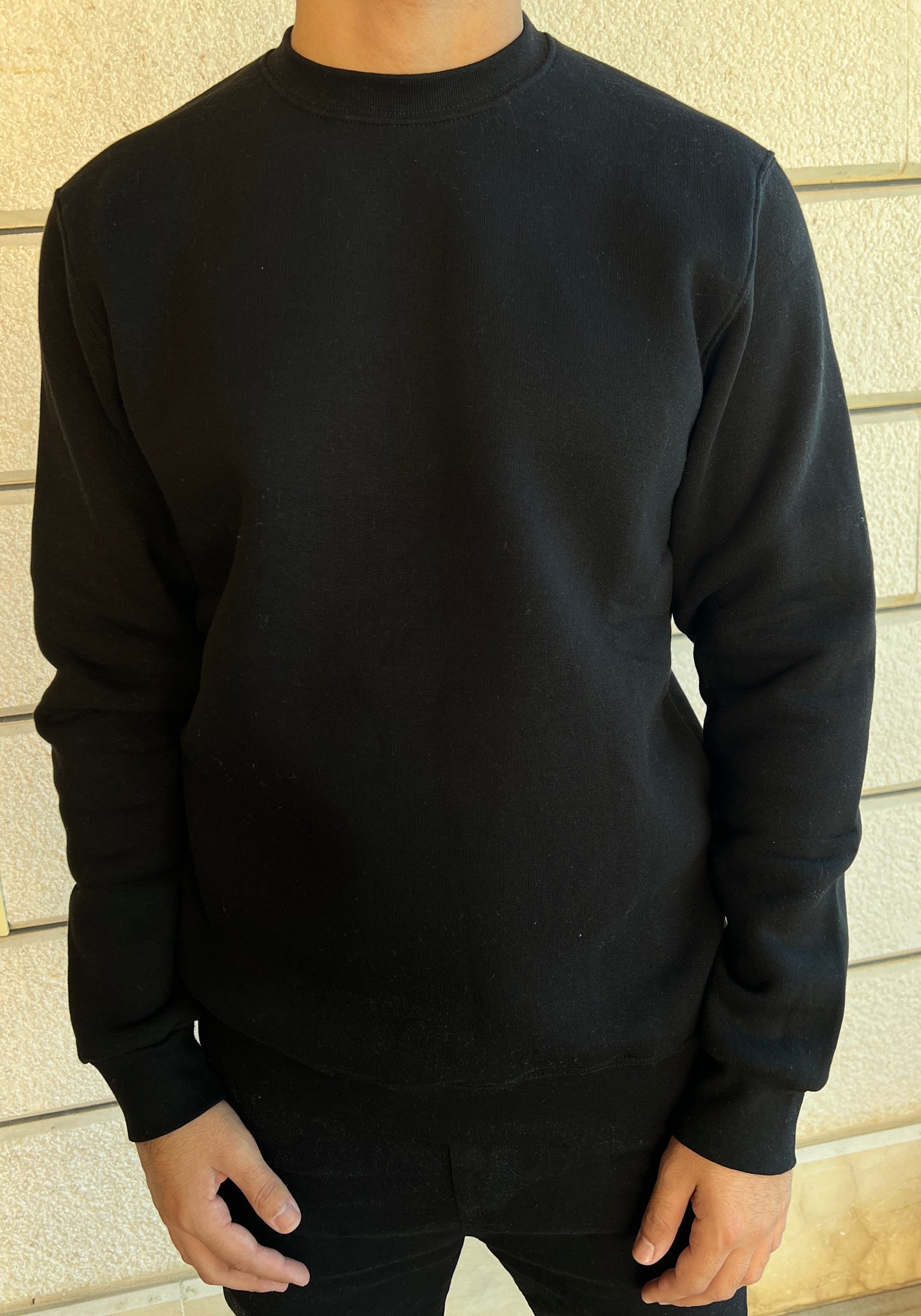 BASIC SLIM SWEATSHIRT
