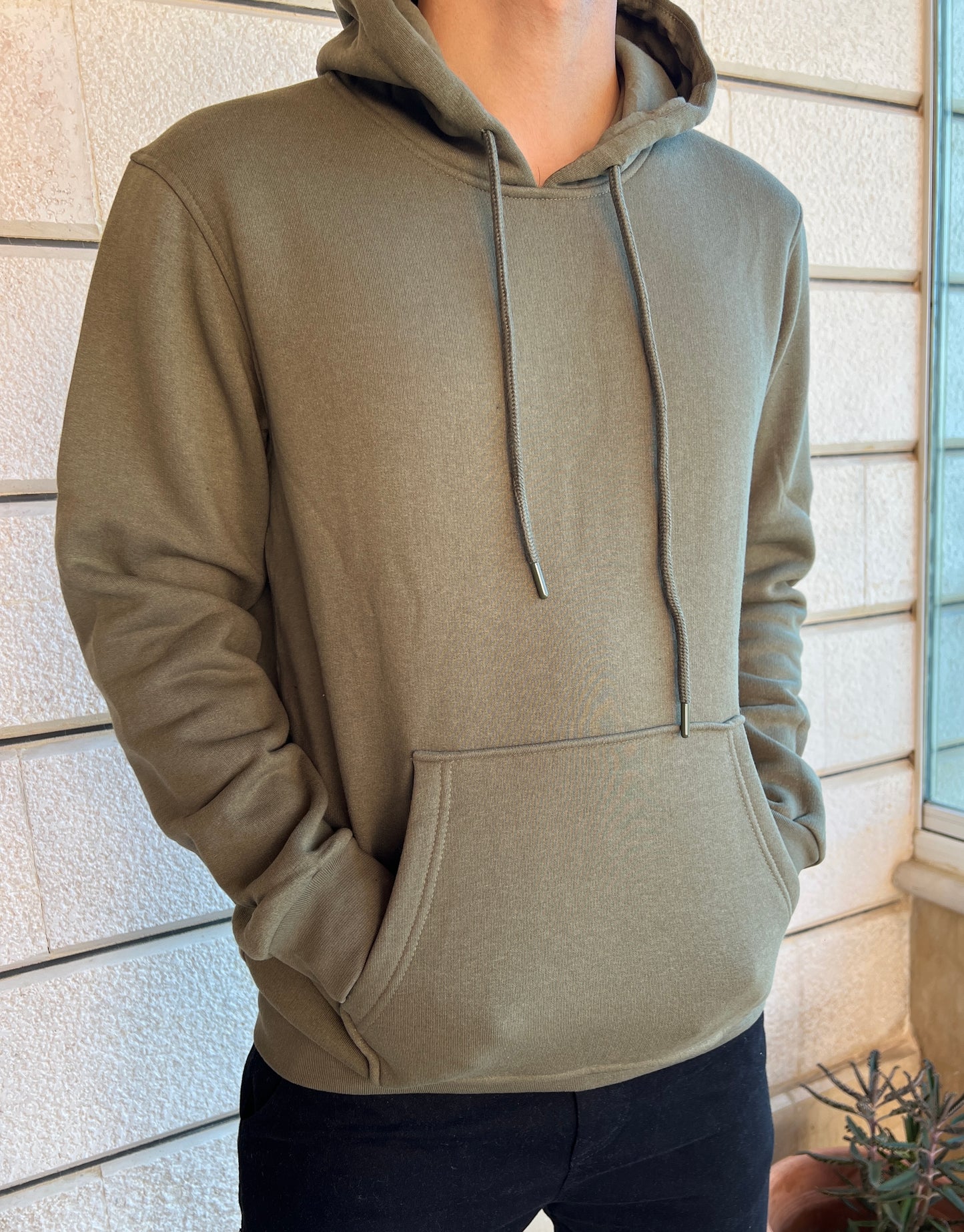 BASIC SLIM HOODIE
